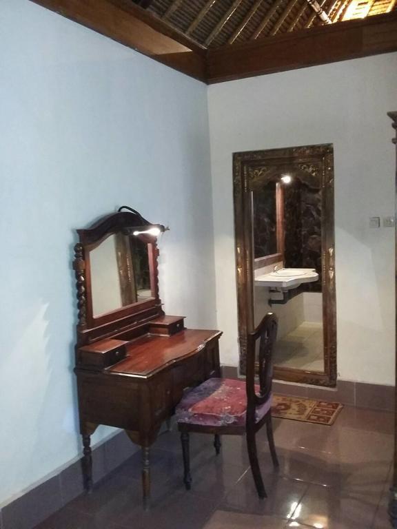 Gasthuis Puri Kutat Lestari *
